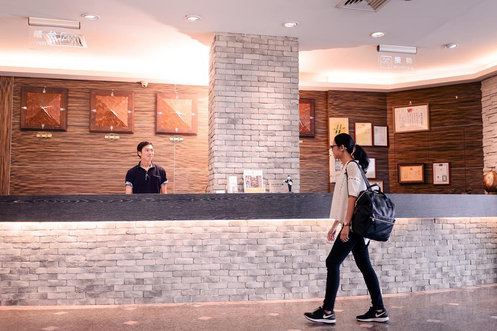 Waugh Den Business Hotel Taichung Exterior foto